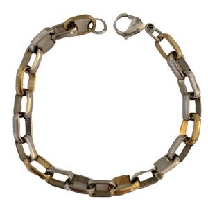 Belcher chain two tone bracelet w/ lobster claw clasp.